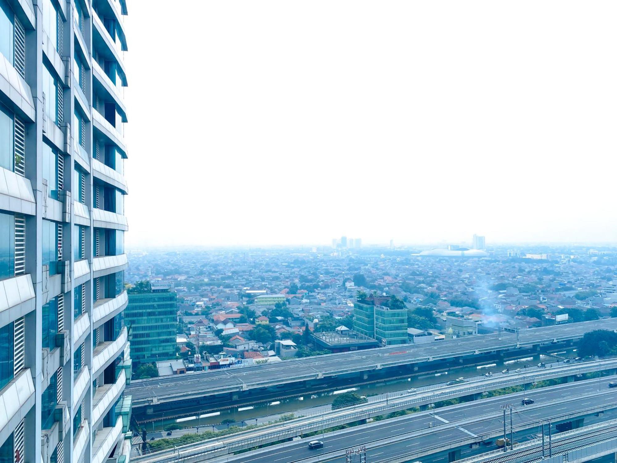 Modern At Grand Kamala Lagoon By Travelio